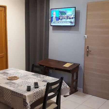 L'Arriere Boutique Apartment Maroilles Luaran gambar